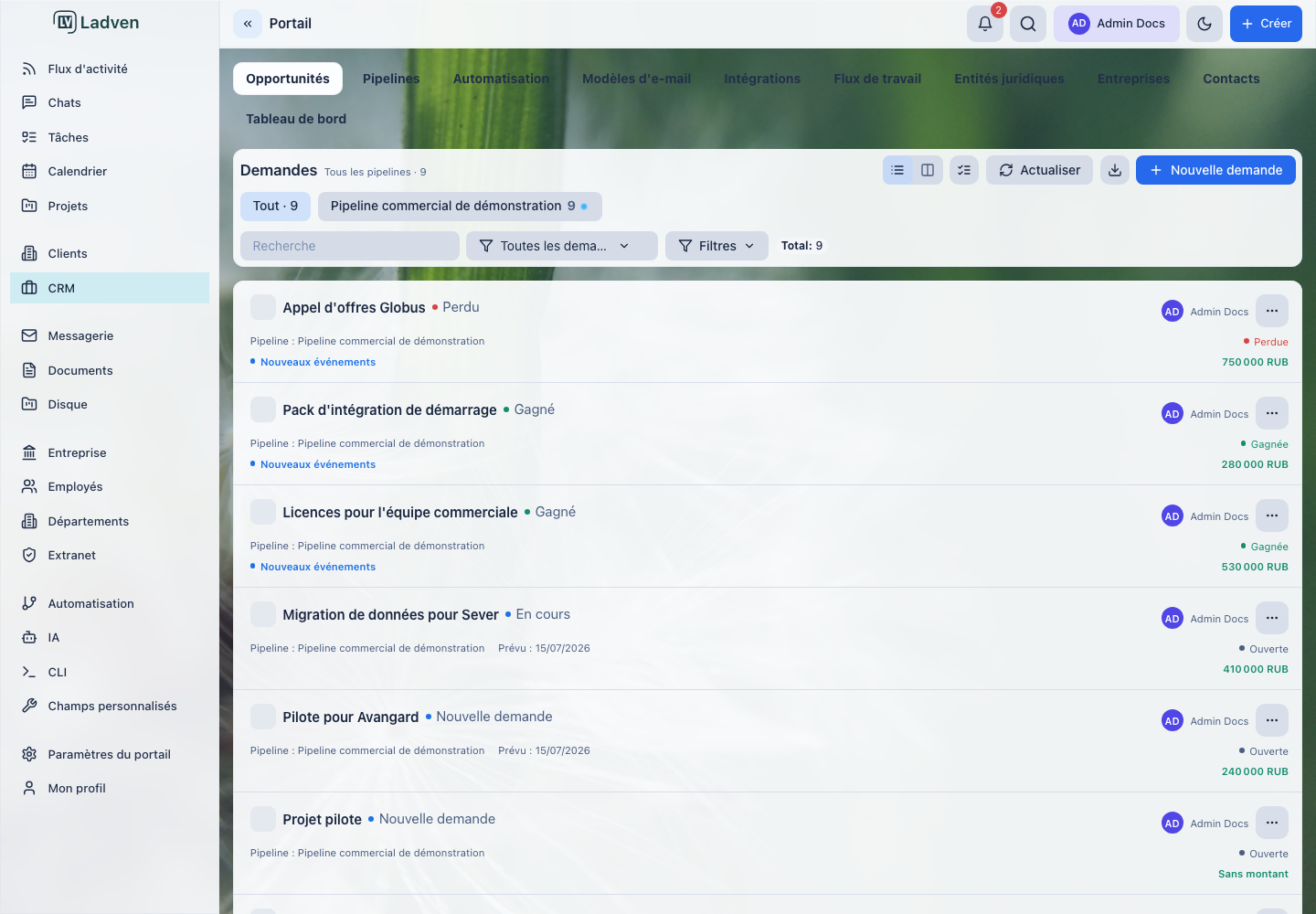 Liste des affaires CRM : chaque ligne montre le responsable et l’étape suivante